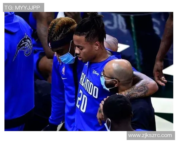 又是右膝韧带扭伤！又要缺阵6周！快船官宣伤情，祖巴茨太难了