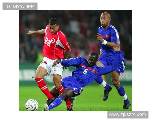 同城助力!步行者社媒晒狂热球员索菲-坎宁安的现场照片